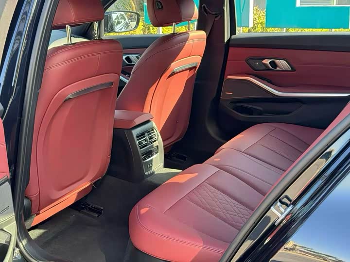 BMW 3 Series 2025 2025款 330Li 尊享型 M运动曜夜套装