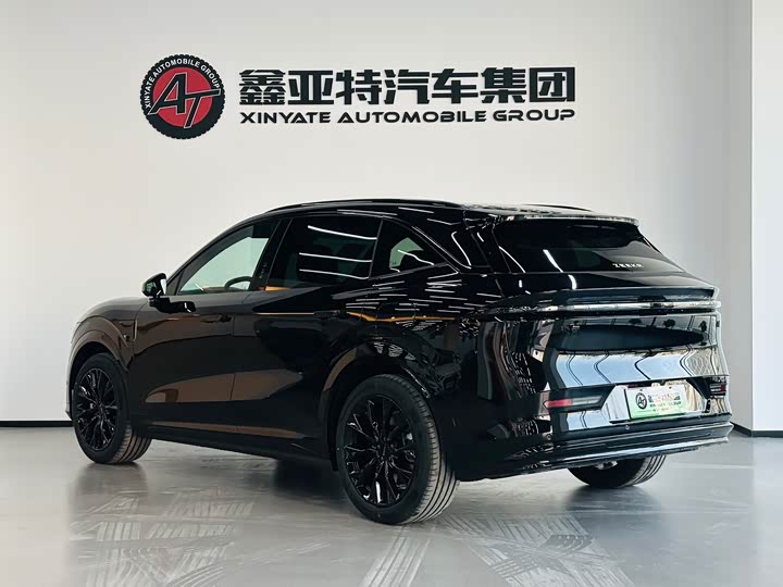 Zeekr 7X 2025 2025款 100kWh 长续航后驱智驾版