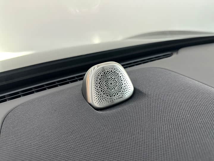 Zeekr 7X 2025 2025款 100kWh 长续航后驱智驾版