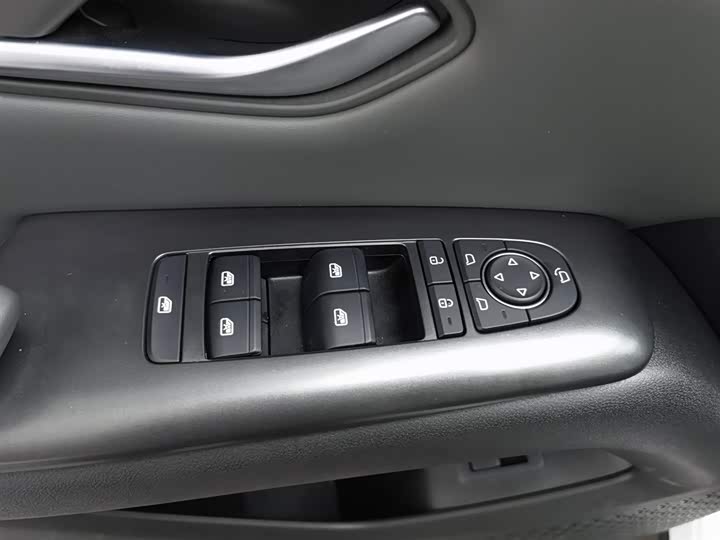 BYD Song Pro Hybrid 2025 2025款 第二代 智驾版 DM-i 115KM卓越型