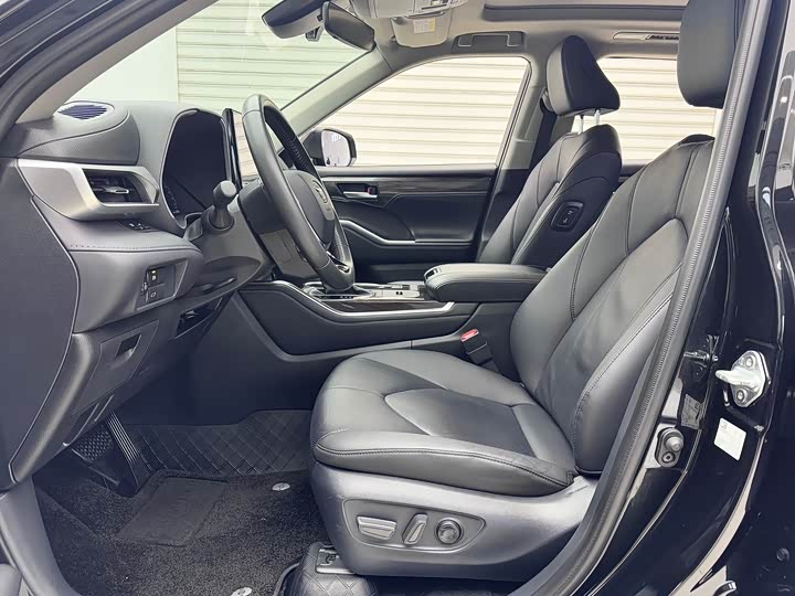 Toyota Highlander 2024 2024款 2.5L智能电混双擎两驱尊贵版 7座
