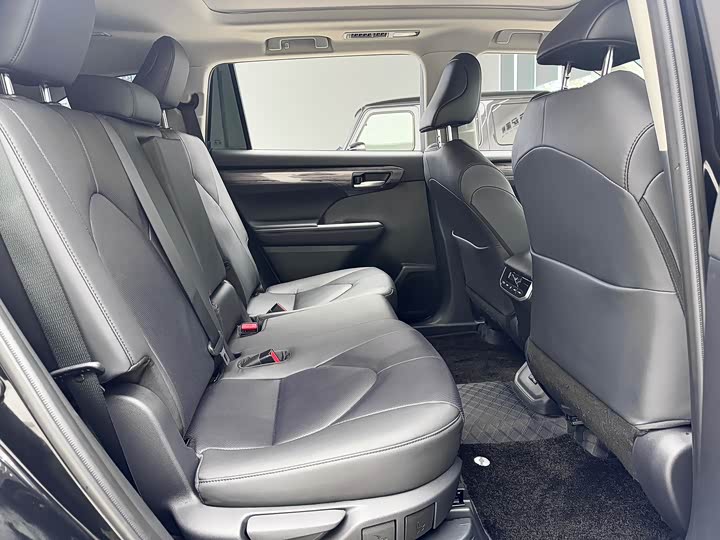 Toyota Highlander 2024 2024款 2.5L智能电混双擎两驱尊贵版 7座