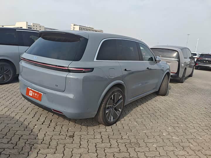 LiXiang L8 2025 2025款 Ultra 智能焕新版