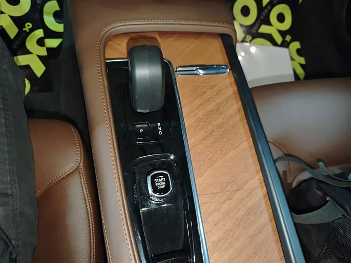 Volvo S90 2025 2025款 B5 智逸豪华版