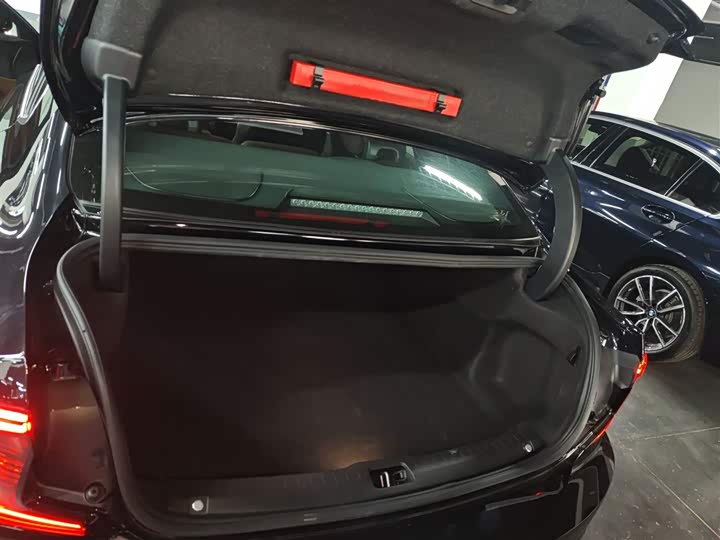 Volvo S90 2025 2025款 B5 智逸豪华版