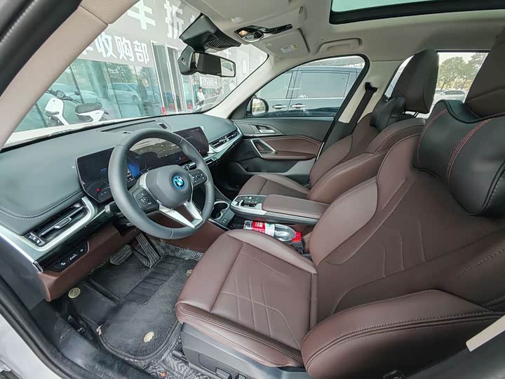 BMW iX1 2023 2023款 eDrive25L X设计套装