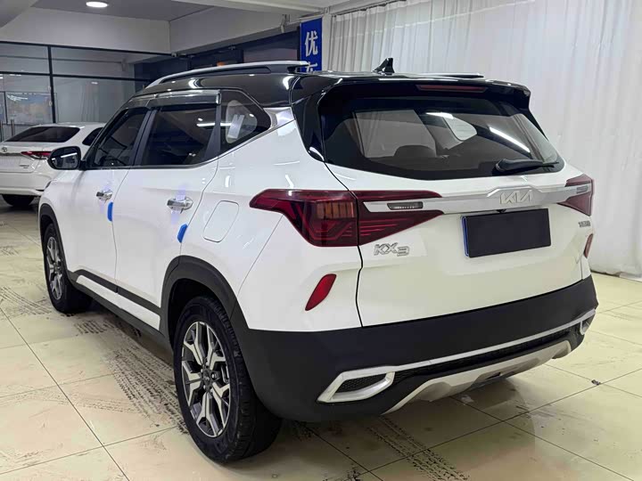 Kia KX3 2021 2021款 1.5L CVT潮流版