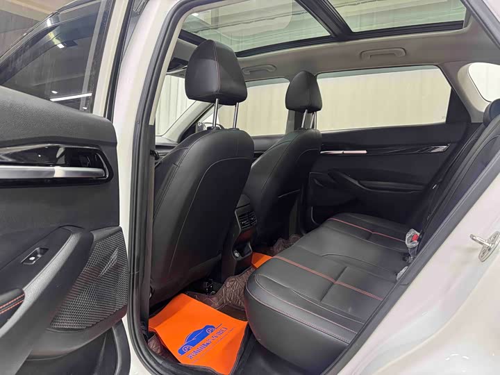 Kia KX3 2021 2021款 1.5L CVT潮流版