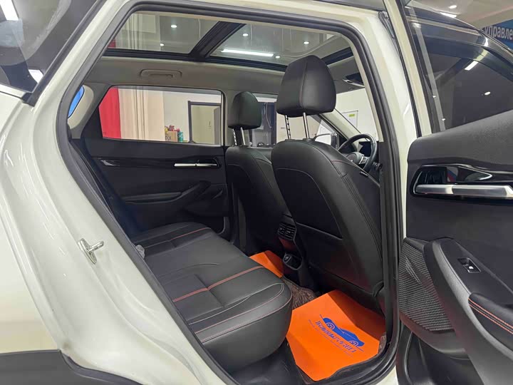 Kia KX3 2021 2021款 1.5L CVT潮流版