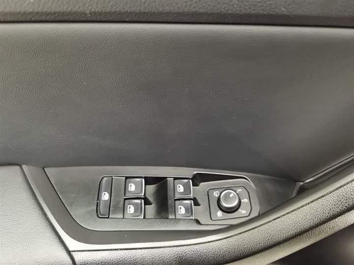 Skoda Kodiaq 2021 2021款 TSI330 7座两驱豪华优享版