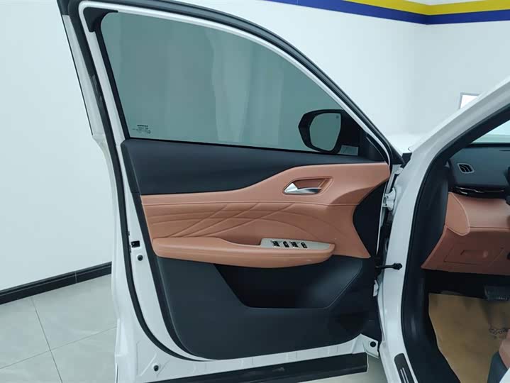 Changan UNI-Z Hybrid 2024 2024款 蓝鲸智电iDD 125km 超越型