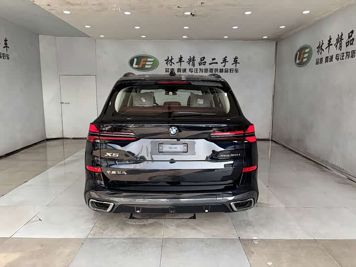 BMW X5 2026 2026款 xDrive 30Li 尊享型M运动曜夜套装