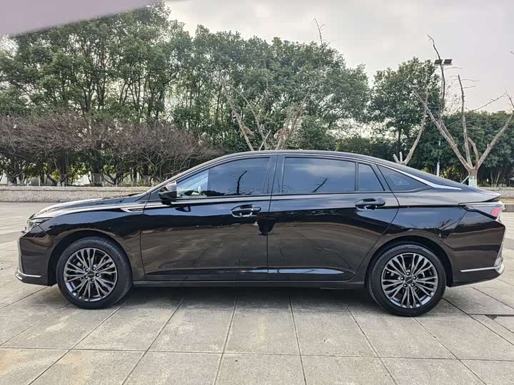 Dongfeng Aeolus Yixuan Max 2023 2023款 1.5T 超凡萌爸版