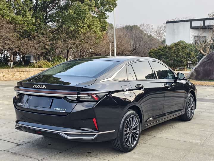 Dongfeng Aeolus Yixuan Max 2023 2023款 1.5T 超凡萌爸版