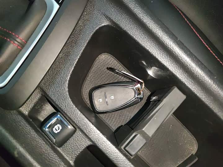 Chevrolet Orlando 2020 2020款 轻混 Redline 530T 自动纵享版（5+2款）