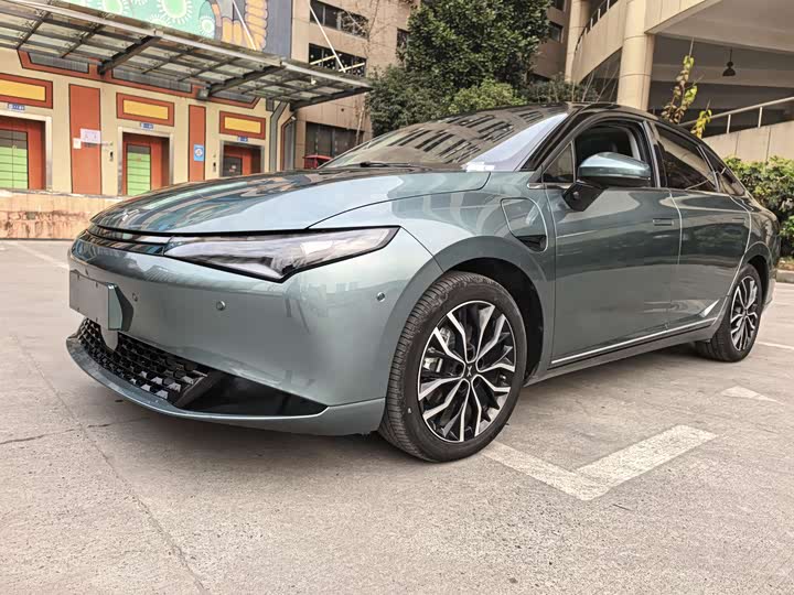 2024 XPeng P5