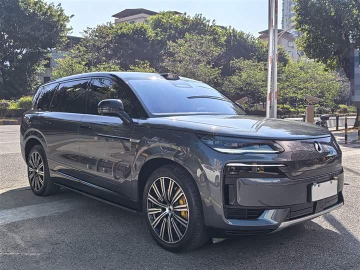 Denza N9 2025 2025款 尊荣型