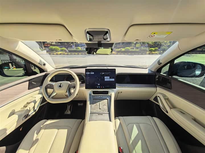 Denza N9 2025 2025款 尊荣型