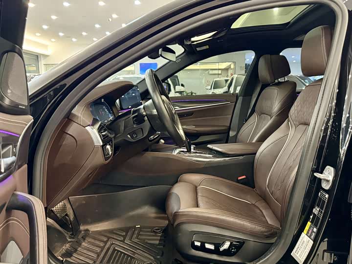 BMW 5 Series Hybrid 2022 2022款 改款 535Le 先锋版M运动套装