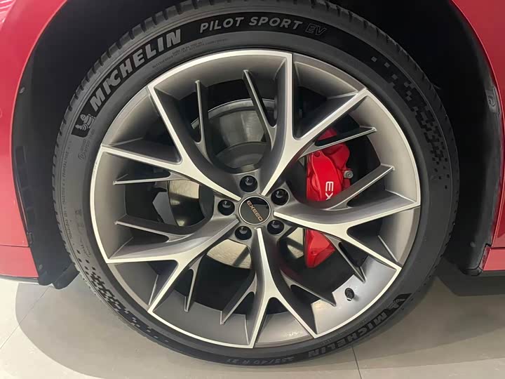 Exeed Sterra ES 2025 2025款 纯电 Ultra四驱旗舰 城区辅助驾驶