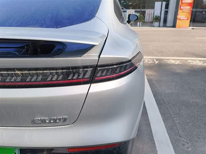 Dongfeng Yipai eπ 007 2025 2025款 纯电 565四驱Max领航版