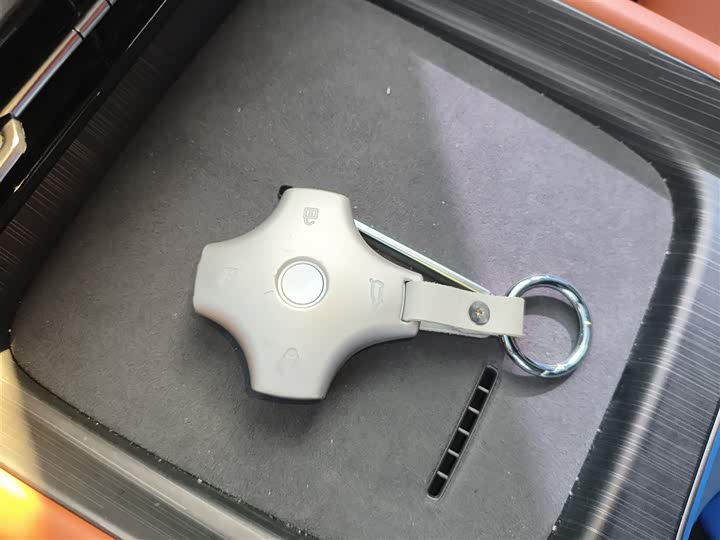 Dongfeng Yipai eπ 007 2025 2025款 纯电 565四驱Max领航版