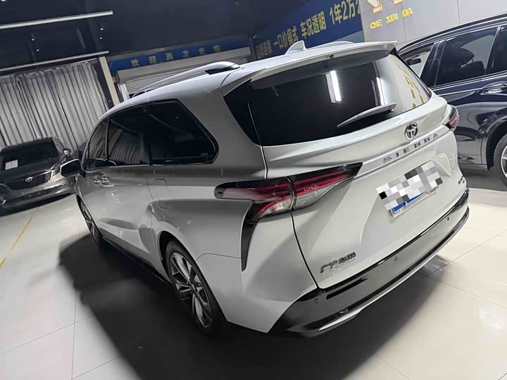 Toyota Sienna 2024 2024款 2.5L混动 铂金版