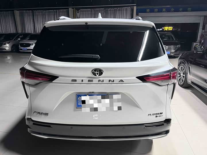 Toyota Sienna 2024 2024款 2.5L混动 铂金版