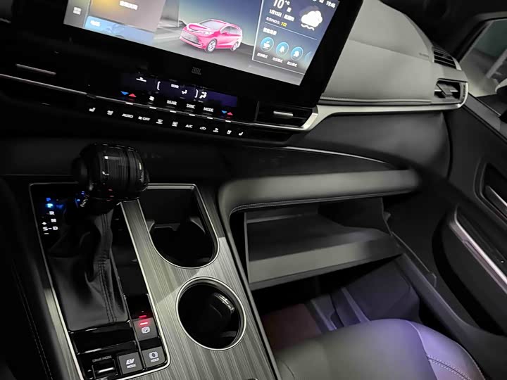 Toyota Sienna 2024 2024款 2.5L混动 铂金版