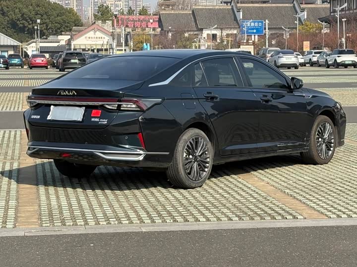 Dongfeng Aeolus Yixuan Max 2023 2023款 1.5T 超炫潮爸版