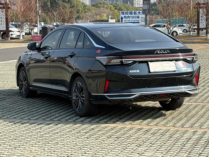 Dongfeng Aeolus Yixuan Max 2023 2023款 1.5T 超炫潮爸版