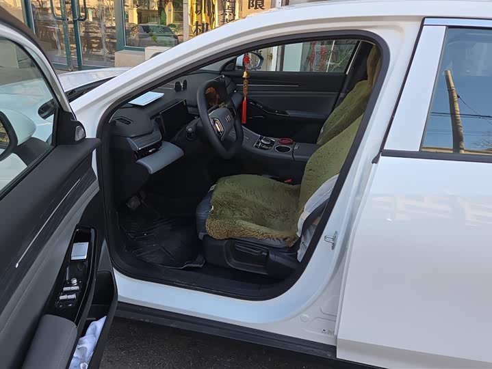 Geely Galaxy L6 2025 2025款 EM-i 60km 启航版