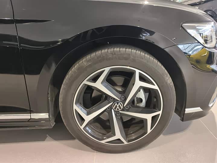 Volkswagen Magotan 2025 2025款 改款 众享款 280TSI DSG豪华型