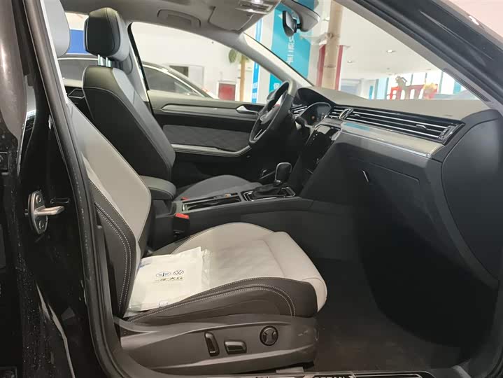 Volkswagen Magotan 2025 2025款 改款 众享款 280TSI DSG豪华型