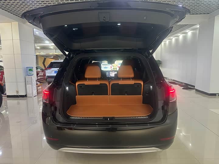 Aito M9 2025 2025款 增程 Ultra版 52kWh 6座版