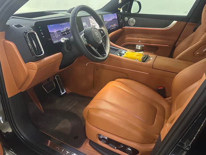 Aito M9 2025 2025款 增程 Ultra版 52kWh 6座版