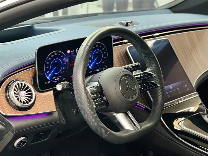 Mercedes-Benz EQE 2025 2025款 500 4MATIC 豪华版