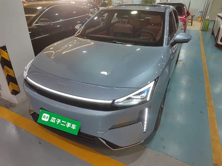 Geely Galaxy L6 2025 2025款 EM-i 140km 星舰版