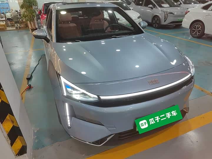 Geely Galaxy L6 2025 2025款 EM-i 140km 星舰版