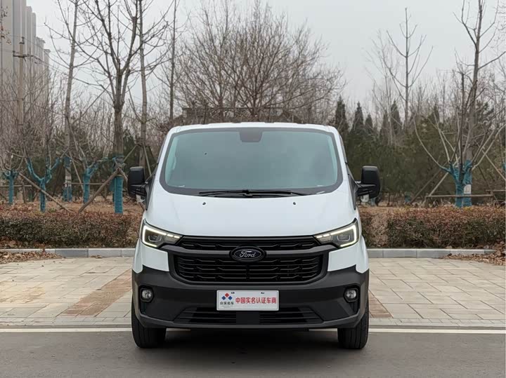 Ford Transit 2023 2023款 2.0T柴油自动多功能商用车短轴低顶5/6座