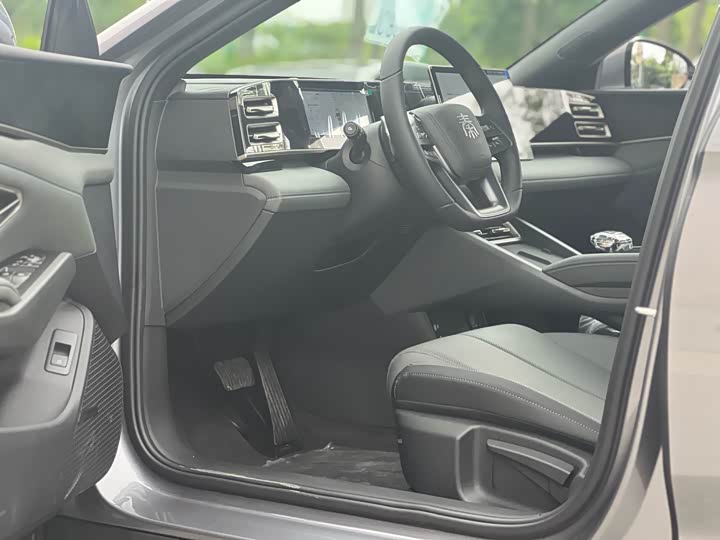 BYD Qin L 2025 2025款 DM-i 智驾版 80KM领先型