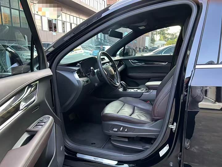 Cadillac XT6 2022 2022款 2.0T 七座两驱豪华型