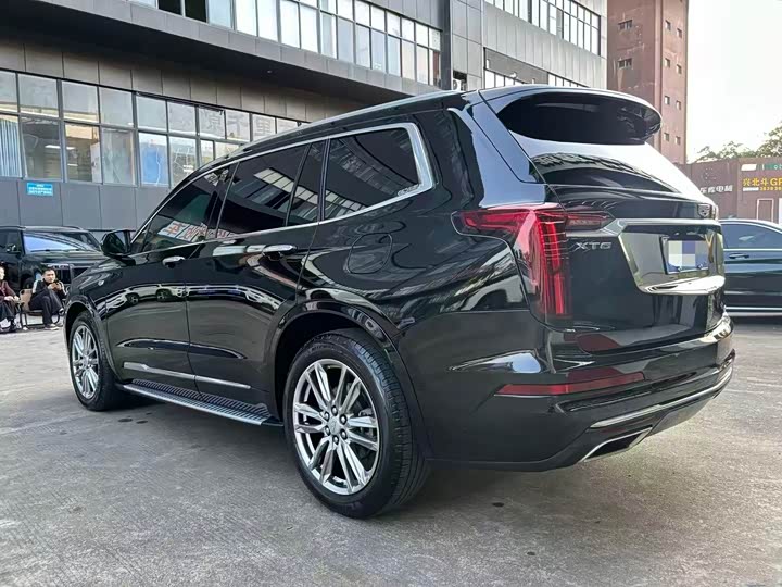 Cadillac XT6 2022 2022款 2.0T 七座两驱豪华型