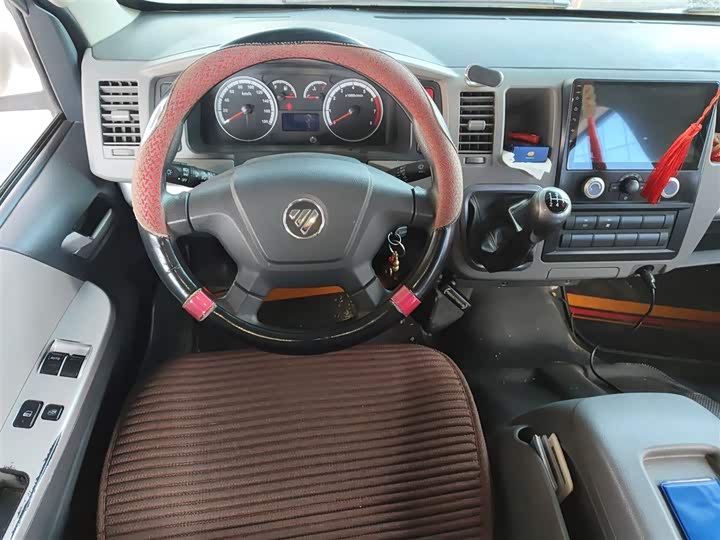 Foton G9 2021 2021款 2.4L汽油商运版长轴高顶9座明窗4K22D4M