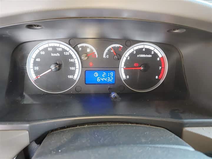 Foton G9 2021 2021款 2.4L汽油商运版长轴高顶9座明窗4K22D4M