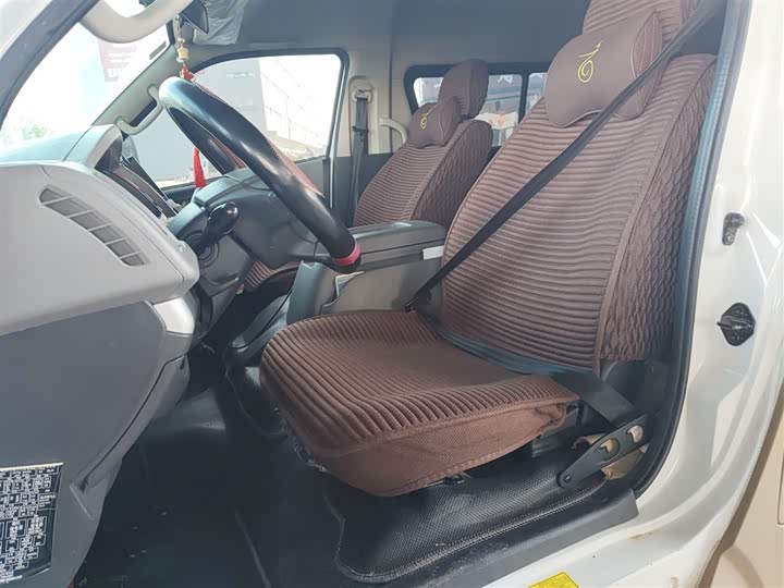 Foton G9 2021 2021款 2.4L汽油商运版长轴高顶9座明窗4K22D4M