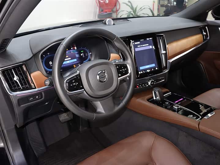 Volvo S90 Hybrid 2024 2024款 插电式混动 四驱长续航智逸豪华版