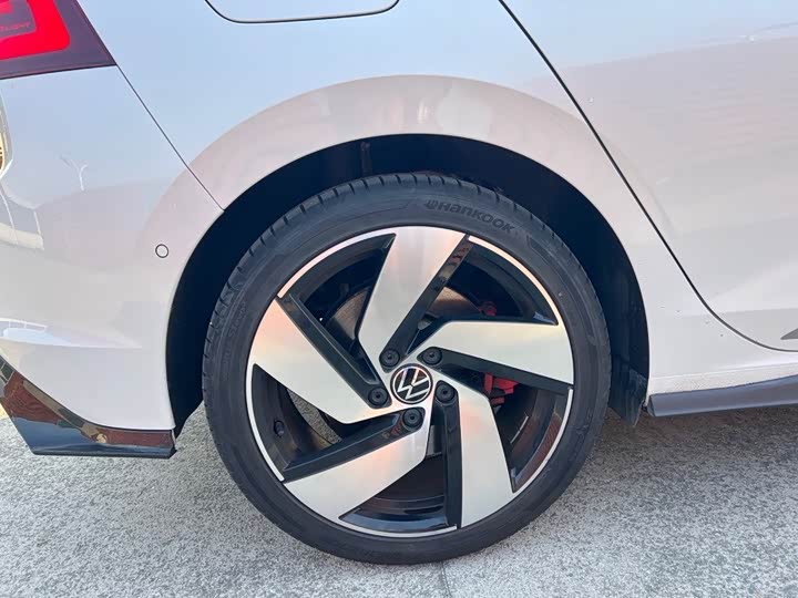 Volkswagen Golf GTI 2023 2023款 380TSI DSG GTI