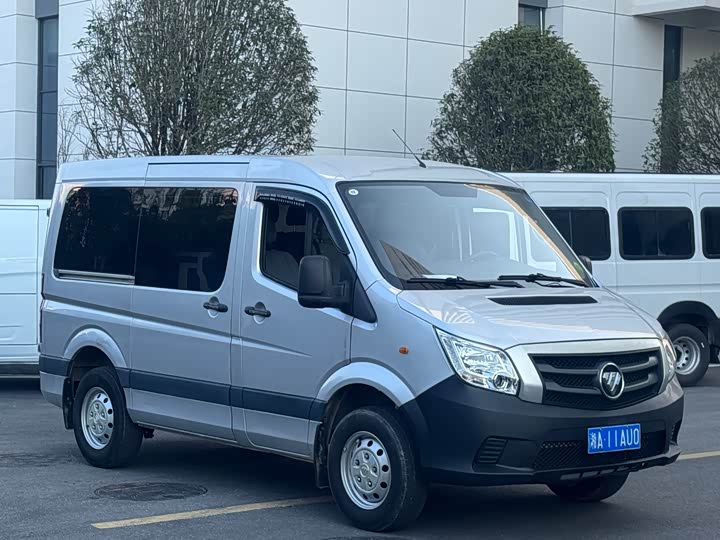 Foton Tuyano 2023 2023款 2.0T手动都市版短轴低顶后单胎5/6/9座