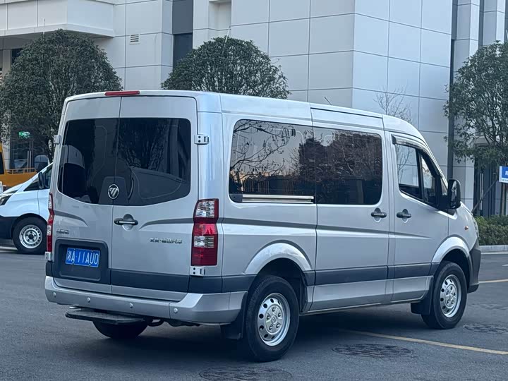 Foton Tuyano 2023 2023款 2.0T手动都市版短轴低顶后单胎5/6/9座